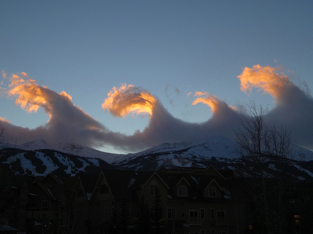 Waves-over-Breckenridge2_DSC05594.jpg