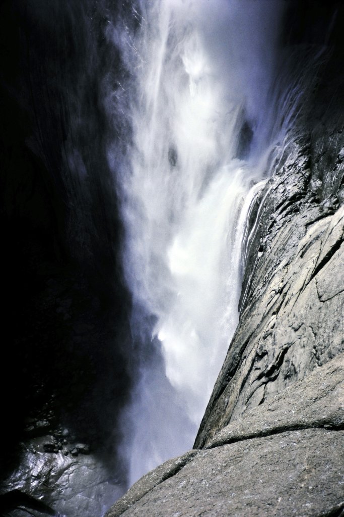 YosemiteFallsFromFreestone1.jpg