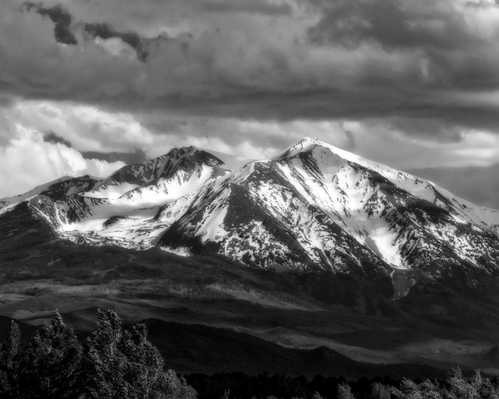 Sopris_bnw.jpg