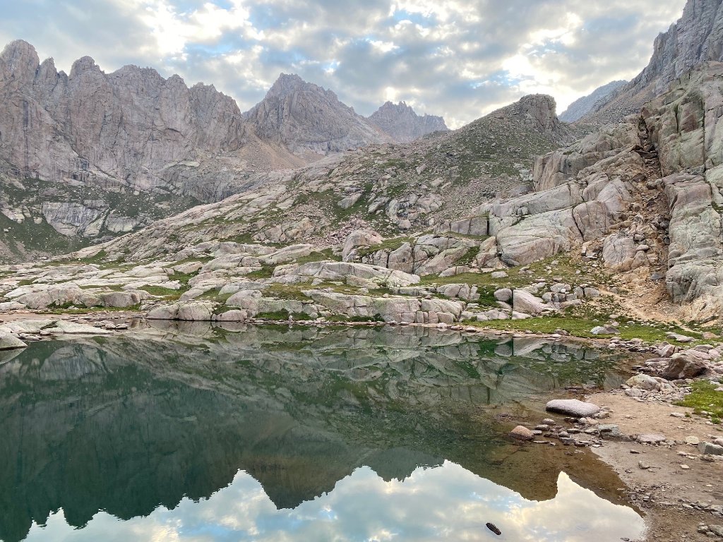 Twin Lakes Sunrise: Sunlight Peak and Spire and Windom Peak