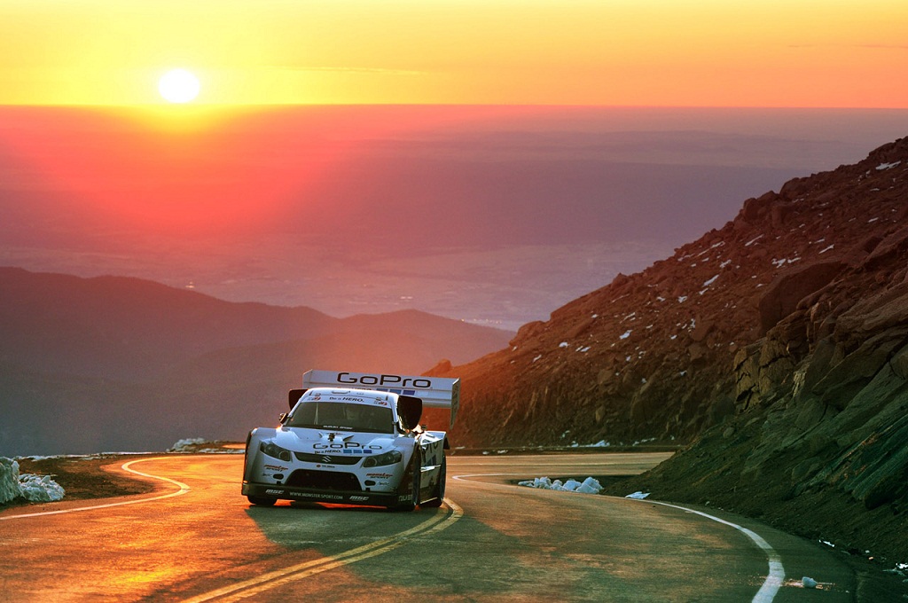 Sunrise on Pikes Peak at the top of the switchbacks just before Devil's Playground